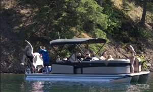Pontoon on Lake CDA for a party